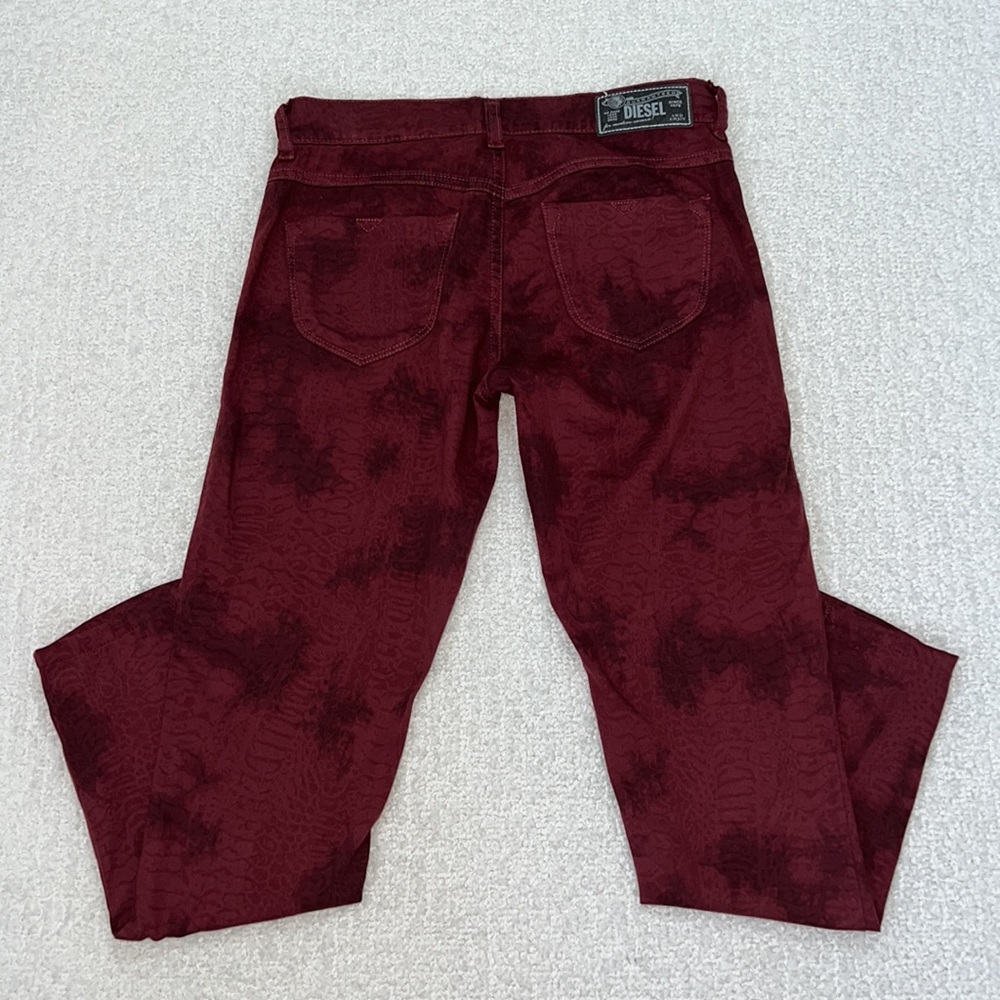 Diesel Industry Denim Livier-SP Super Slim Jegging
Stretch Low Waist Bordeaux - Picture 4 of 10